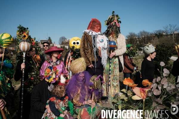 Le Carnaval Touf Ensemble contre les pesticides et les désherbants en ville # Acte 01