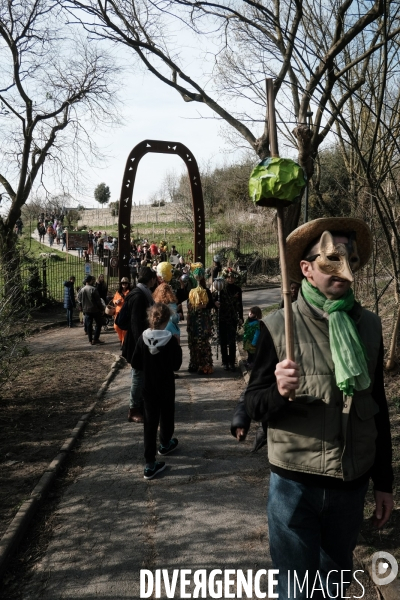 Le Carnaval Touf Ensemble contre les pesticides et les désherbants en ville # Acte 01