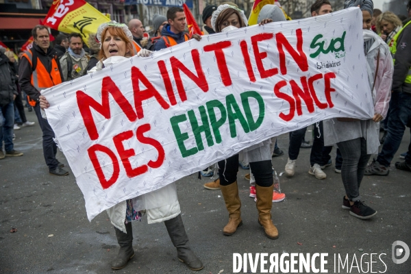 Manifestation nationale des cheminots contre le projet de réforme de leur statut à Paris le 22 mars 2018