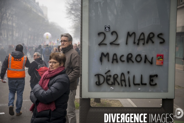 Manifestation nationale des cheminots contre le projet de réforme de leur statut à Paris le 22 mars 2018