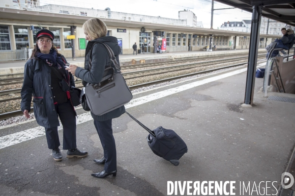 24 heures dans la vie d une contrôleuse TGV à la SNCF