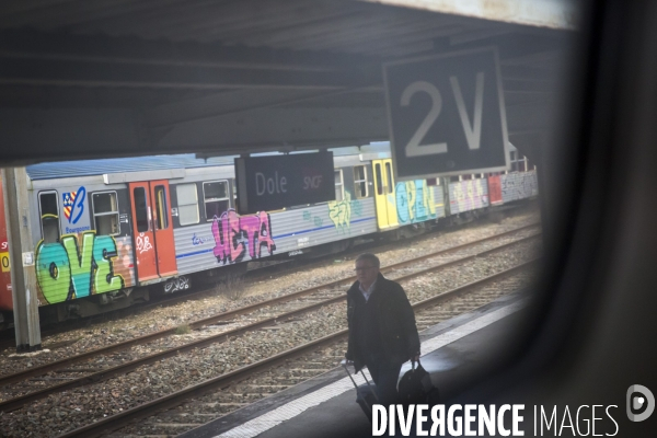 24 heures dans la vie d une contrôleuse TGV à la SNCF