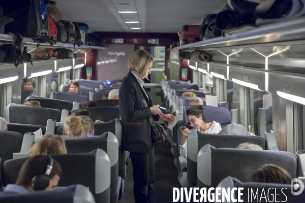 24 heures dans la vie d une contrôleuse TGV à la SNCF