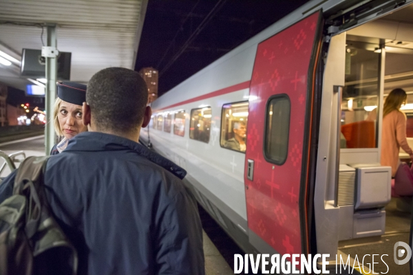 24 heures dans la vie d une contrôleuse TGV à la SNCF