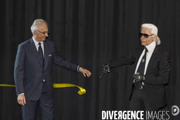 Karl lagerfeld inaugure les vitrines de noel du printemps