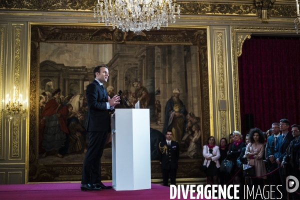 Emmanuel Macron reçoit des chefs d entreprises.