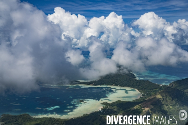 L île de Mangareva dans l archipel des Gambier