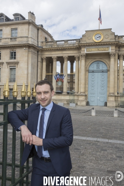 Julien dive depute