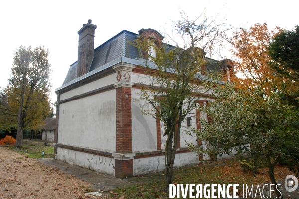 La maison d  Henri Désiré LANDRU est en vente à Gambais dans les Yvelines