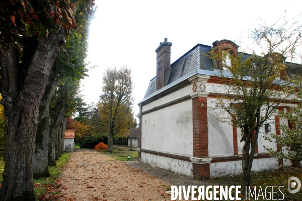 La maison d  Henri Désiré LANDRU est en vente à Gambais dans les Yvelines