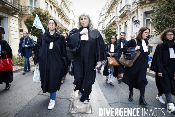 Avocats et personnels de justice dans la rue