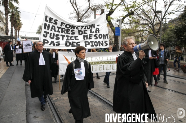 Avocats et personnels de justice dans la rue