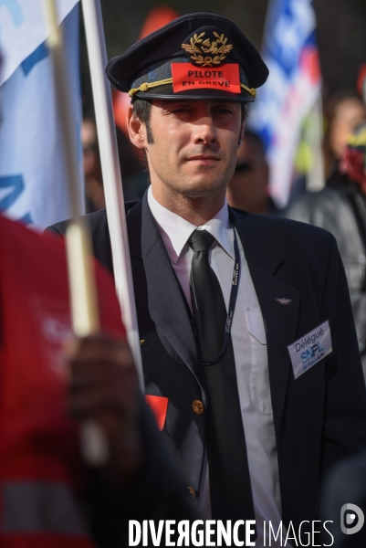 Grève et manifestation des salariés d Air-France