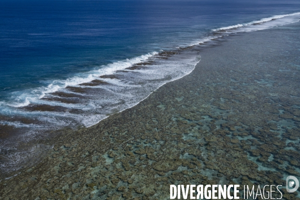 Vue aérienne du lagon de Tetiaroa