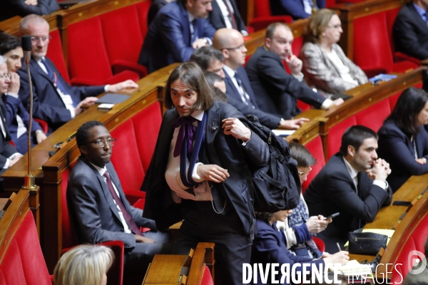 Débat à l Assemblée nationale sur les frappes en Syrie