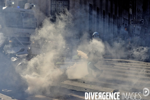 Manifestation Interprofessionnel Paris  Interprofessional Demonstration Paris