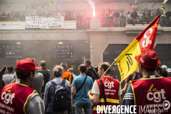 Grève à la SNCF, Manifestation interprofessionnelle.