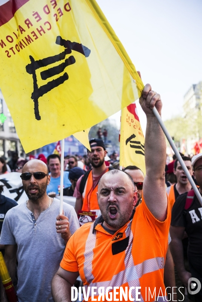 Grève à la SNCF, Manifestation interprofessionnelle.