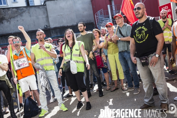 Grève à la SNCF, Manifestation interprofessionnelle.