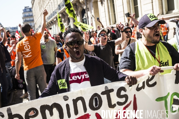 Grève à la SNCF, Manifestation interprofessionnelle.