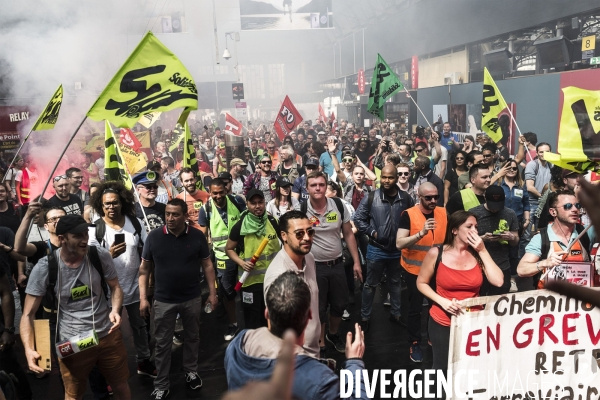 Grève à la SNCF, Manifestation interprofessionnelle.