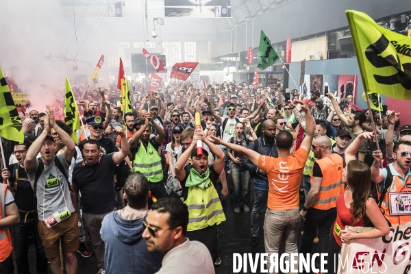 Grève à la SNCF, Manifestation interprofessionnelle.