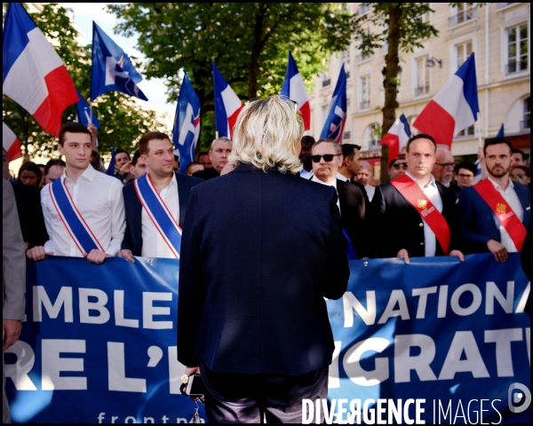 Manifestation anti immigration du FN devant l Assemblée