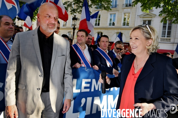 Manifestation anti immigration du FN devant l Assemblée