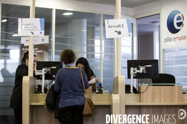 Illustration dans une agence Pôle Emploi à Clichy-sous-Bois