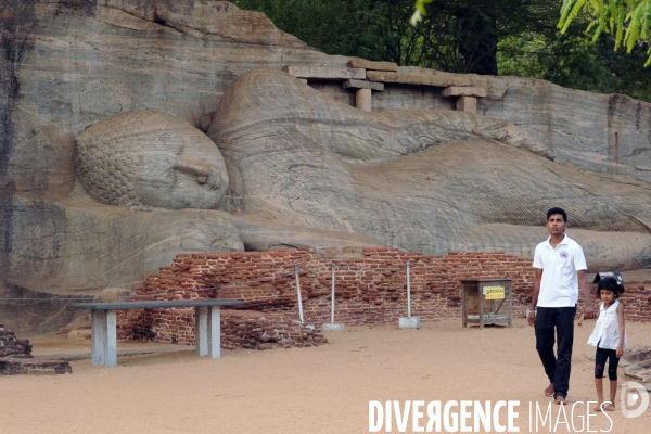 SRI LANKA - Sites bouddhistes