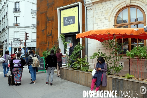 Le Hasard Ludique,ouverture du quai de cette station desaffectee de la Petite Ceinture