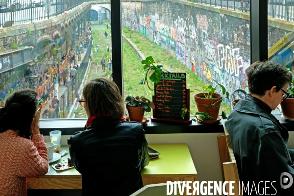 Le Hasard Ludique,ouverture du quai de cette station desaffectee de la Petite Ceinture