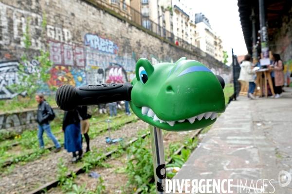 Le Hasard Ludique,ouverture du quai de cette station desaffectee de la Petite Ceinture