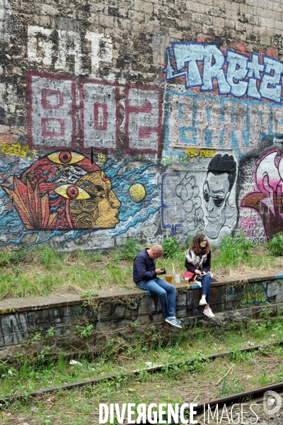 Le Hasard Ludique,ouverture du quai de cette station desaffectee de la Petite Ceinture