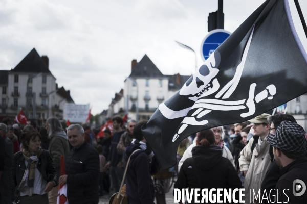 1er mai (dispersé) à Tours.