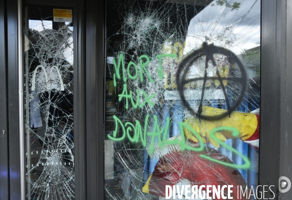 Journée de manifestation du 1er mai 2018 à Paris.