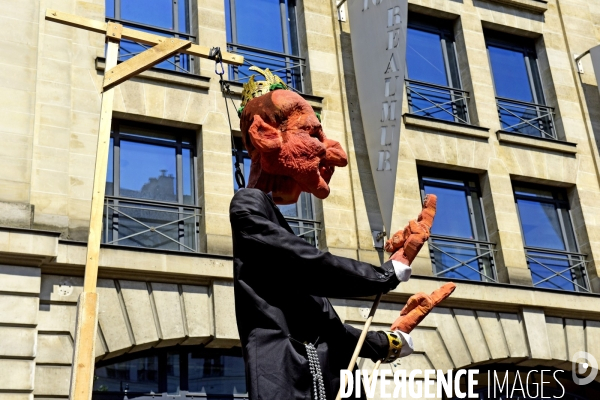 Protestation contre Le Président Emmanuel Macron.  Protest against President Emmanuel Macron.