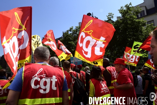 Protestation contre Le Président Emmanuel Macron.  Protest against President Emmanuel Macron.