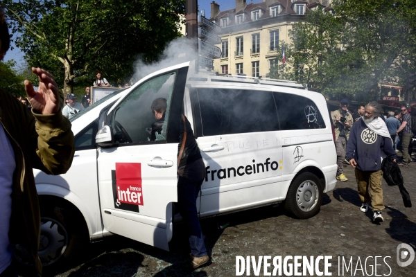 Protestation contre Le Président Emmanuel Macron.  Protest against President Emmanuel Macron.