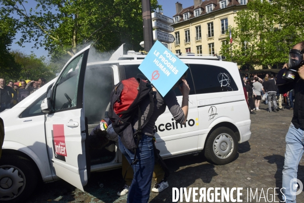 Protestation contre Le Président Emmanuel Macron.  Protest against President Emmanuel Macron.