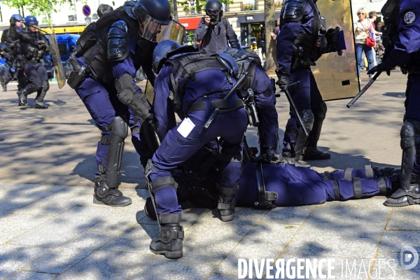 Protestation contre Le Président Emmanuel Macron.  Protest against President Emmanuel Macron.