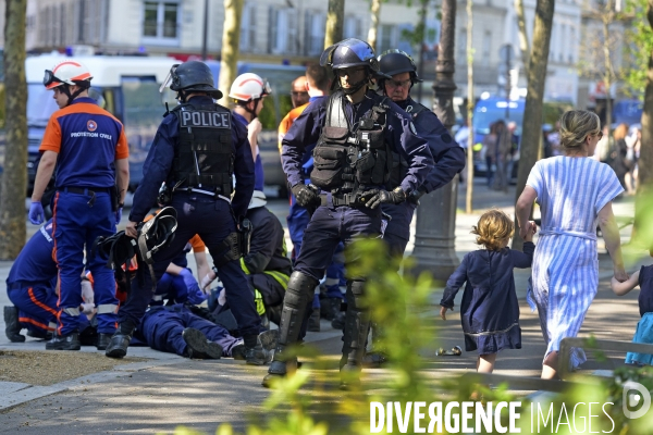 Protestation contre Le Président Emmanuel Macron.  Protest against President Emmanuel Macron.