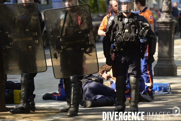 Protestation contre Le Président Emmanuel Macron.  Protest against President Emmanuel Macron.