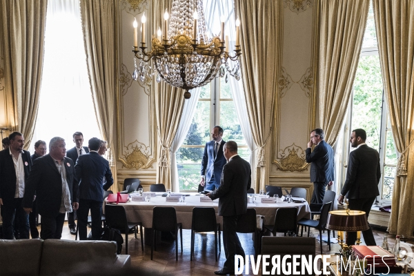 Matignon, Entretiens avec les organisations syndicales
