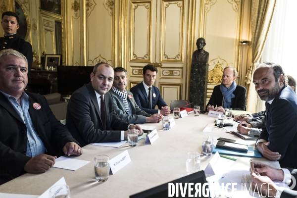 Matignon, Entretiens avec les organisations syndicales