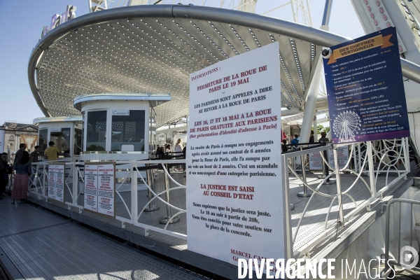 Les derniers tours de la grande roue installée place de la Concorde