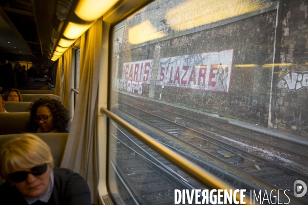 Usagers de la ligne Paris Rouen Le Havre pendant les grèves SNCF