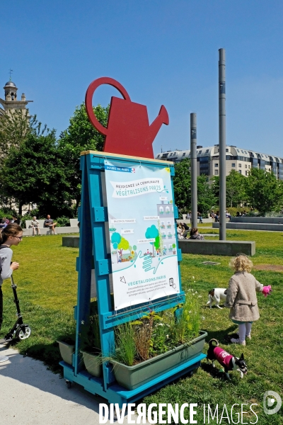 Après dix ans de travaux, les Halles retrouvent leur place  au coeur de Paris.