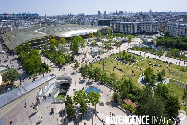 Après dix ans de travaux, les Halles retrouvent leur place  au coeur de Paris.