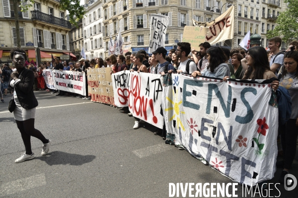 Manifestation des fonctionnaires le 22 mai à Paris.
